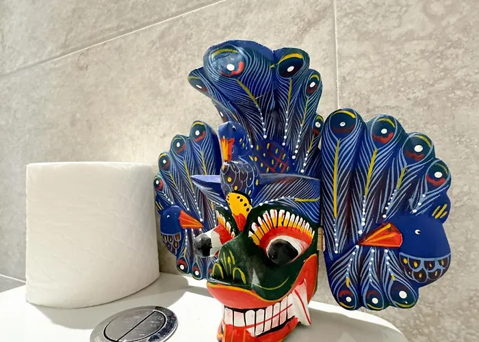 Stokes Croft - Whole - Centre - Serviced Bs1 *