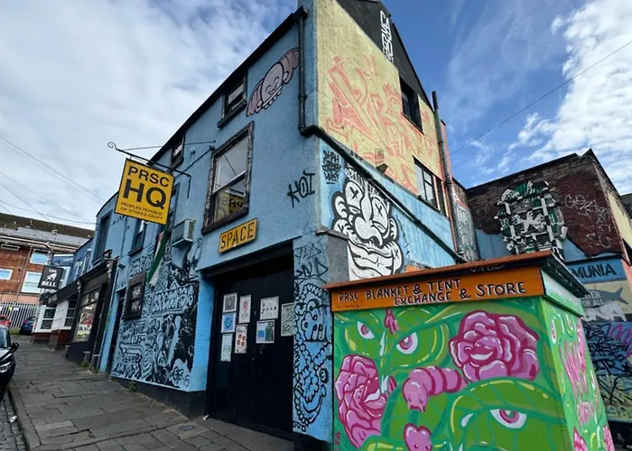 Stokes Croft - Whole - Centre - Serviced Bs1 Bristol