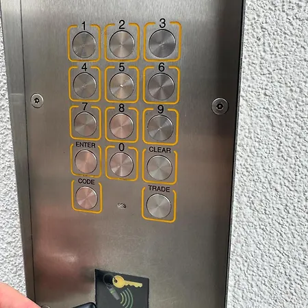 Stokes Croft - Whole - Centre - Serviced Bs1 *