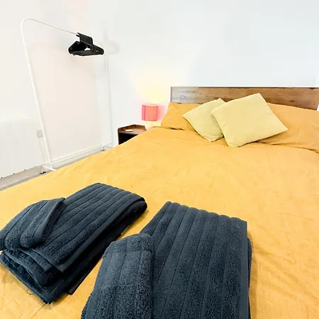 Апартаменти Stokes Croft - Whole - Centre - Serviced Bs1 Бристоль