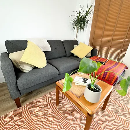 Stokes Croft - Whole - Centre - Serviced Bs1 *