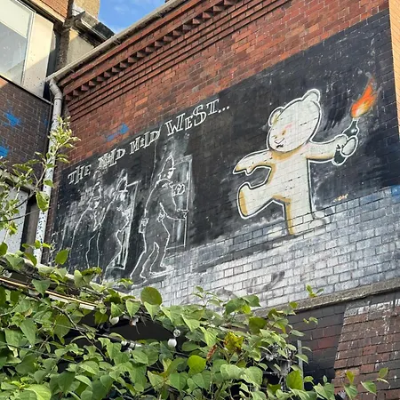 Stokes Croft - Whole - Centre - Serviced Bs1 Апартаменти *